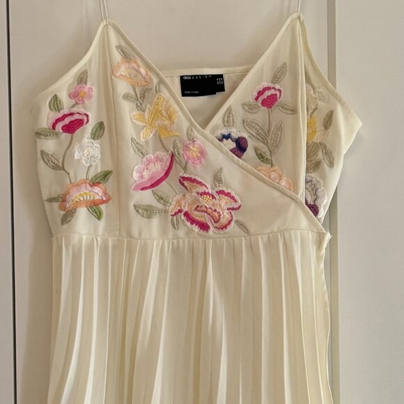 ASOS DESIGN Embroidered Pleated Midi Dress • Bridal - Picture 2 of 6